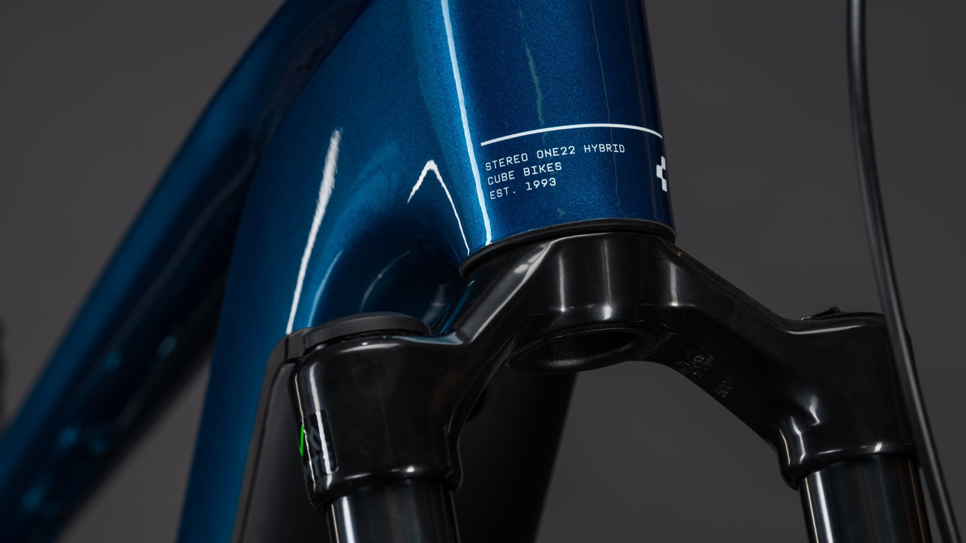 Cube Stereo Hybrid ONE22 Race 800 electricblue'n'white