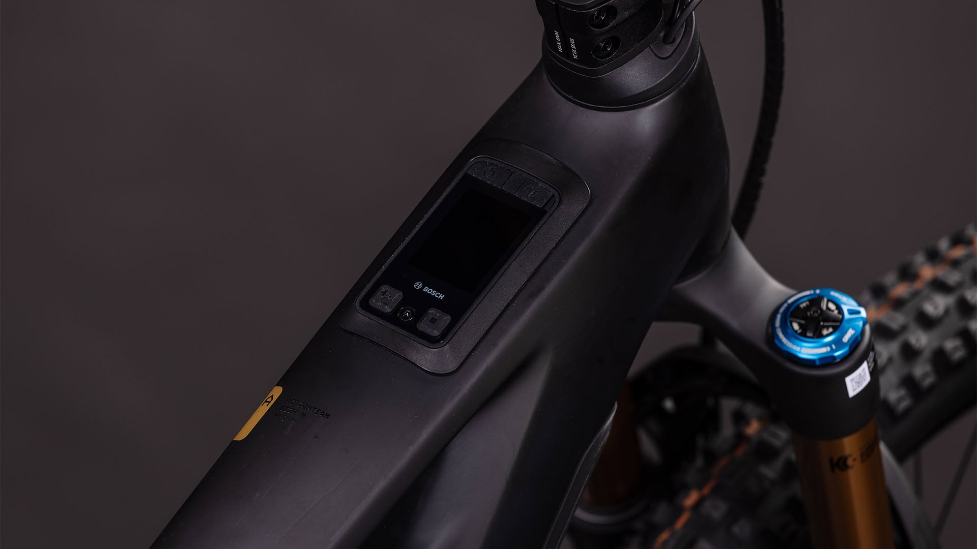Cube Stereo Hybrid ONE44 HPC AT 800 carbon'n'gold
