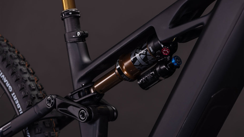 Cube Stereo Hybrid ONE44 HPC AT 800 carbon'n'gold