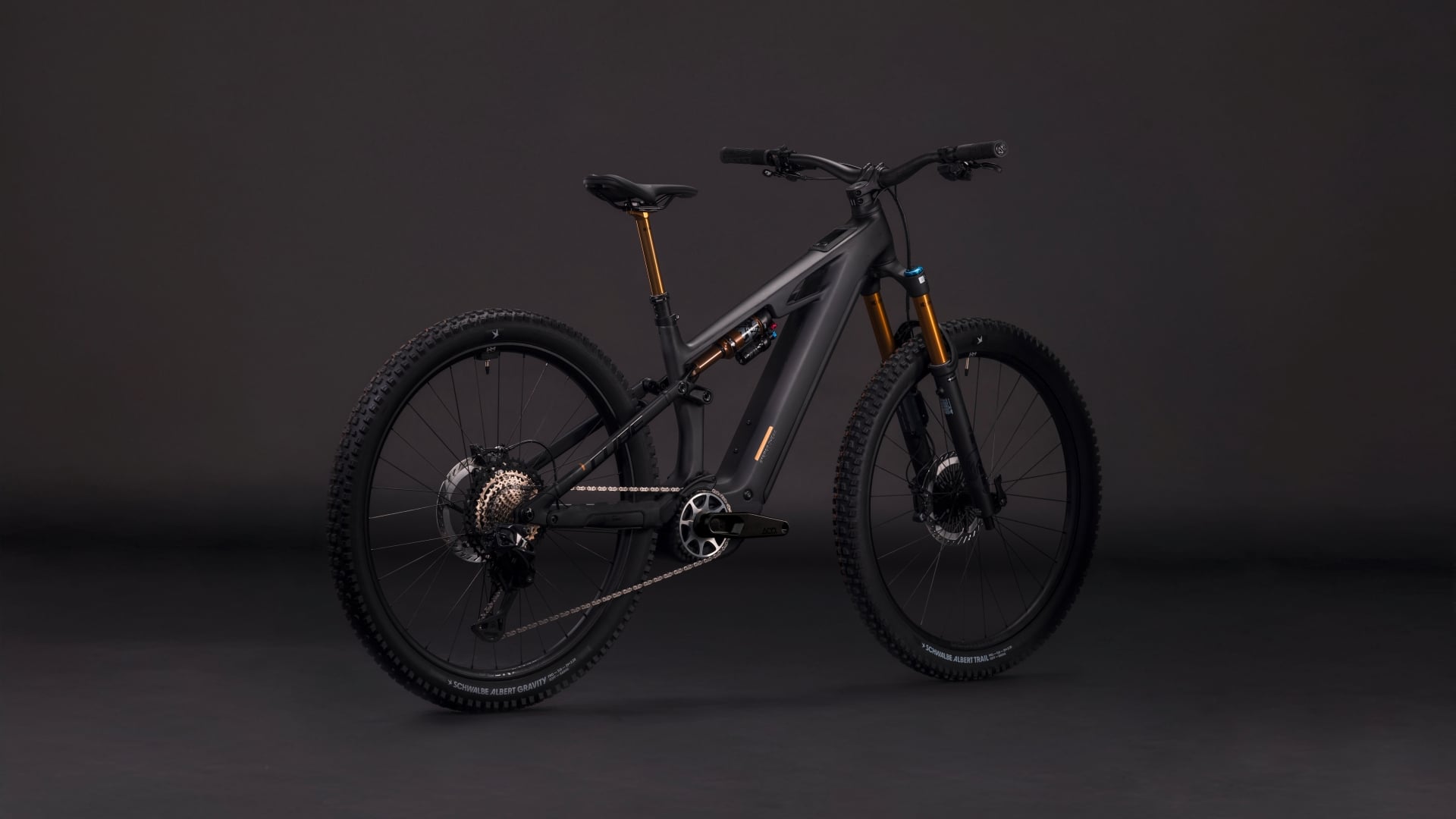 Cube Stereo Hybrid ONE44 HPC AT 800 carbon'n'gold