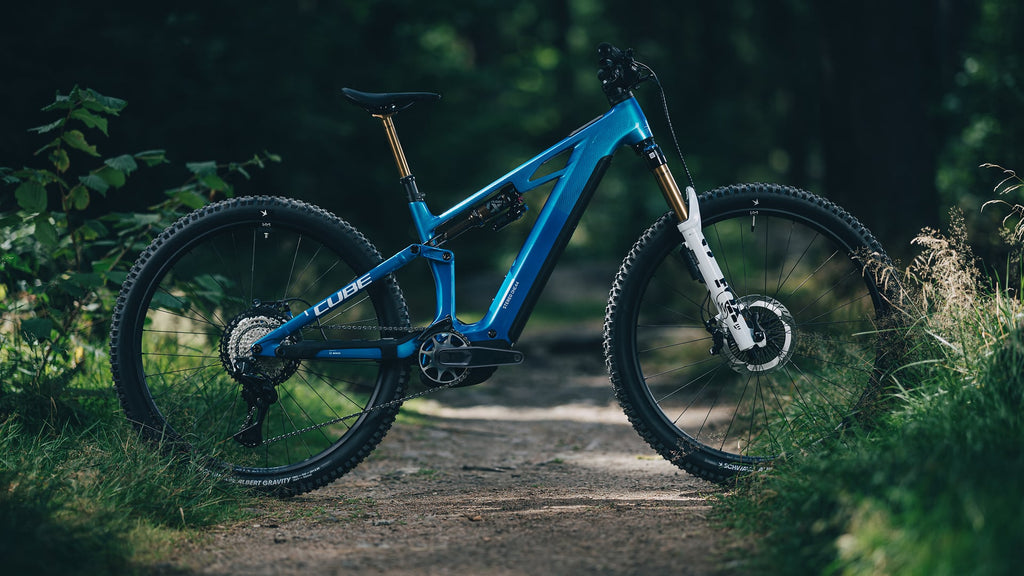 Cube Stereo Hybrid ONE44 HPC AT 800 actionteam