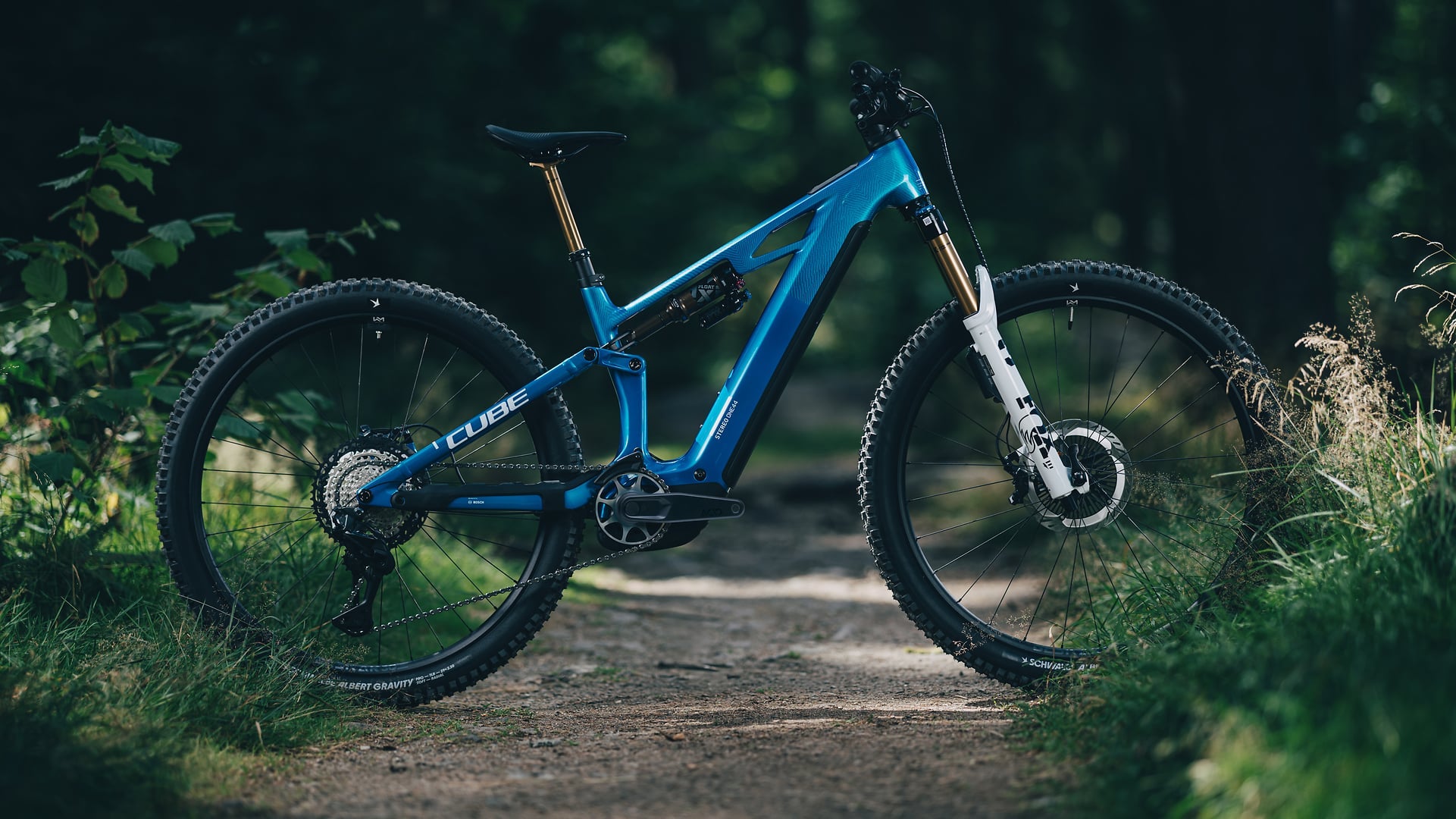 Cube Stereo Hybrid ONE44 HPC AT 800 actionteam