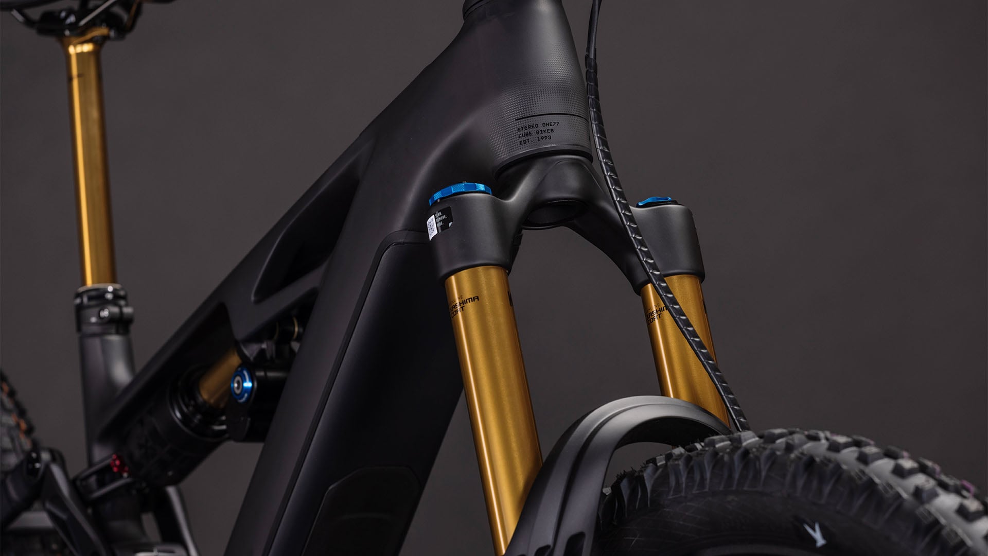 Cube Stereo Hybrid ONE77 HPC AT 800 carbon'n'gold