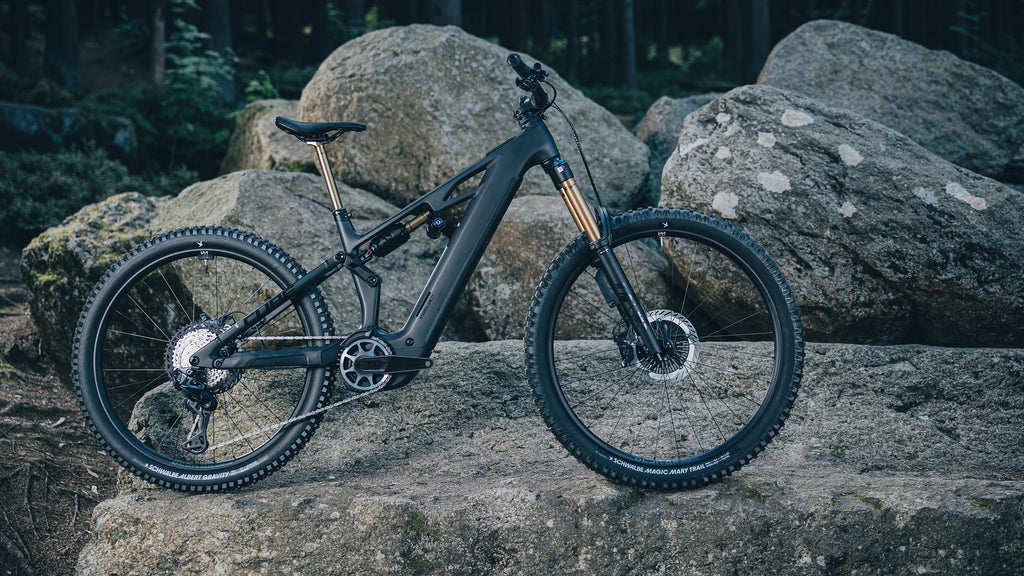 Cube Stereo Hybrid ONE77 HPC AT 800 carbon'n'gold