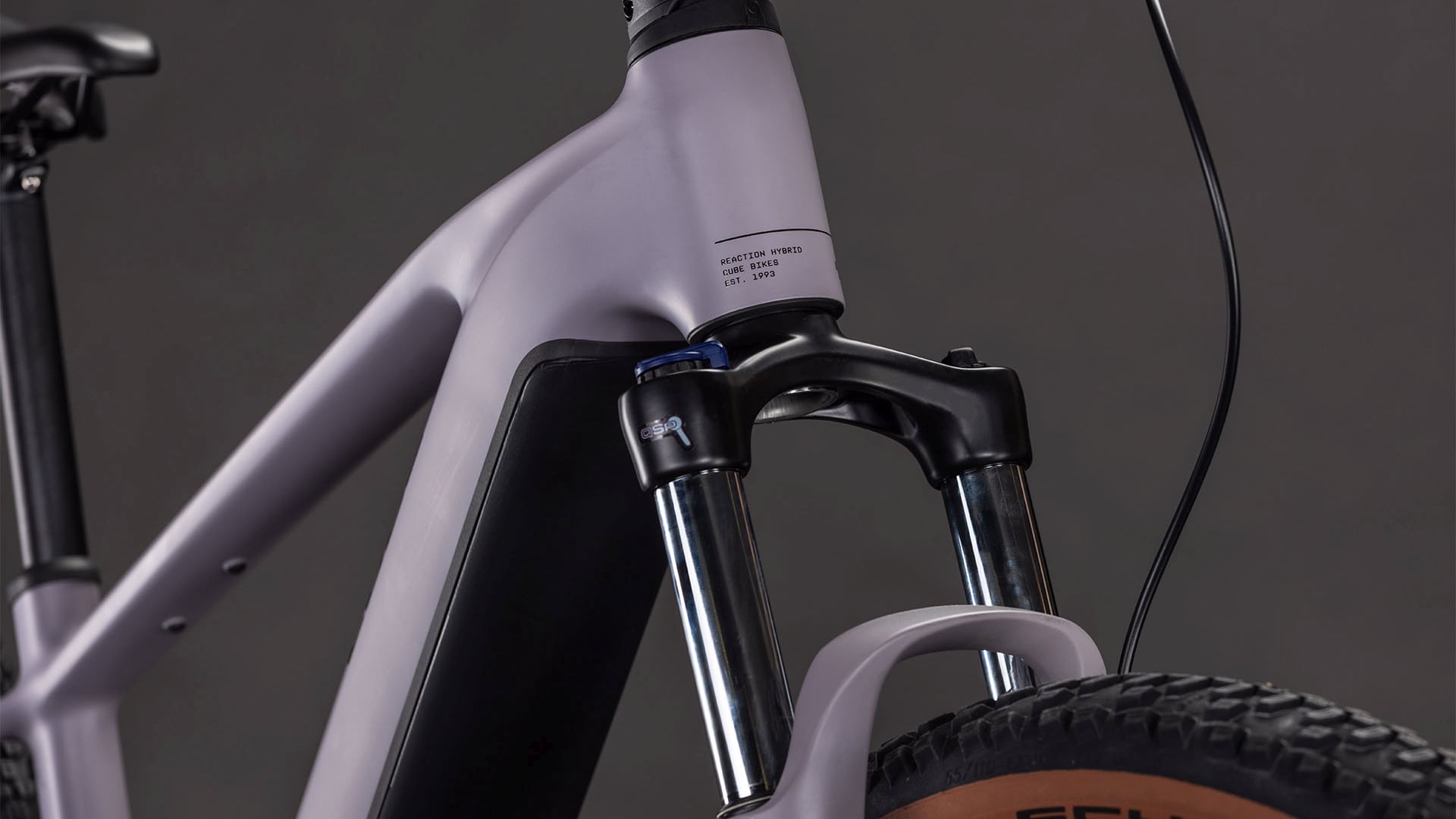 Cube Reaction Hybrid Performance 600 plumgrey'n'black