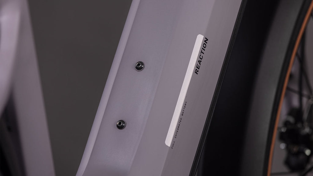 Cube Reaction Hybrid Performance 600 FE plumgrey'n'black