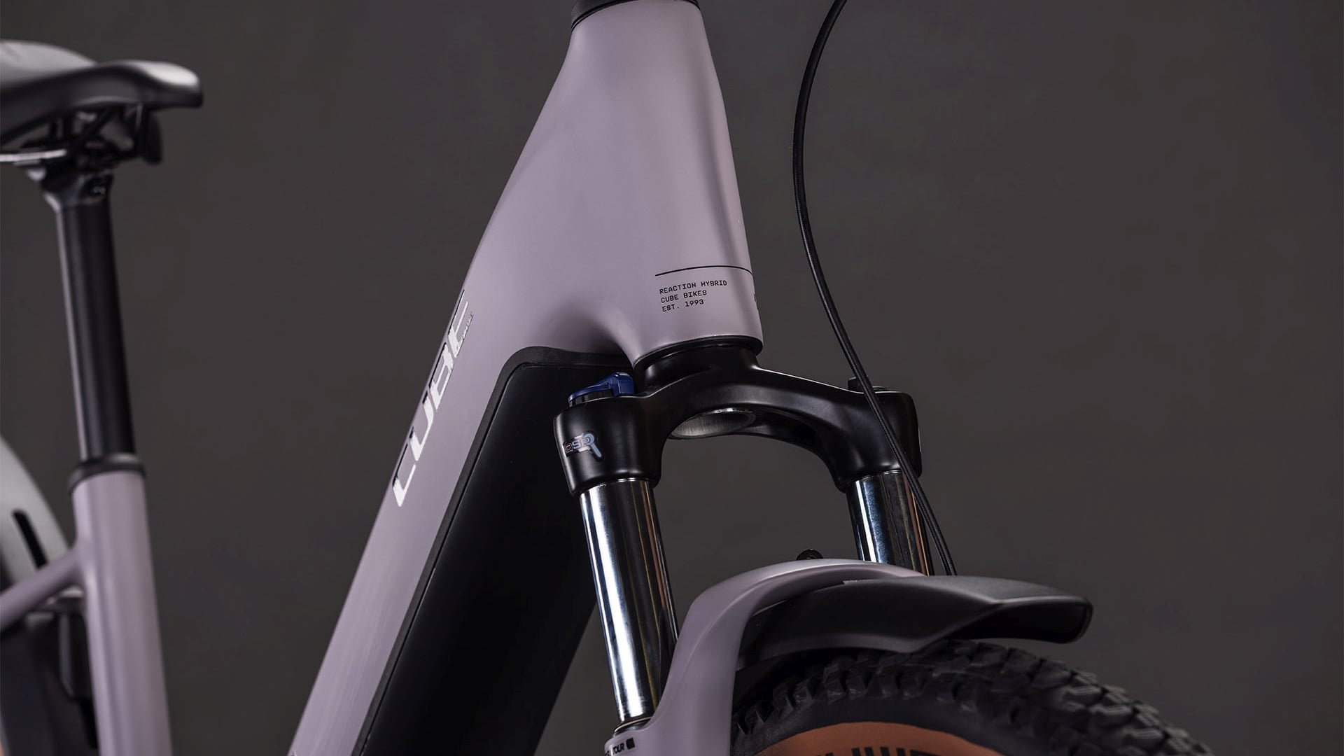 Cube Reaction Hybrid Performance 600 FE plumgrey'n'black