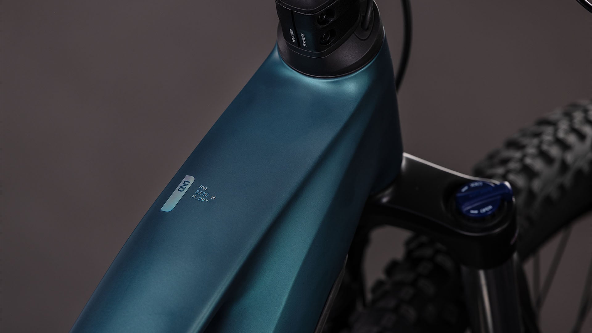 Cube Reaction Hybrid ONE 800 royalgreen'n'prism