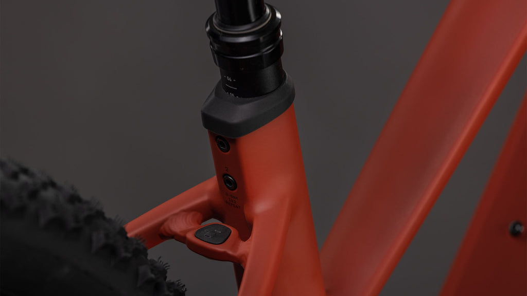Cube Reaction Hybrid Race 800 amber'n'black