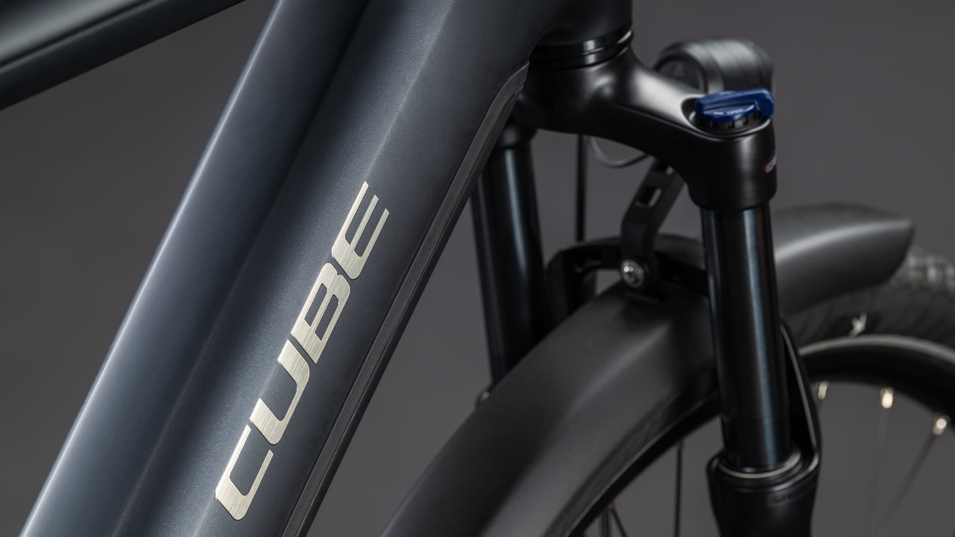 Cube Touring Hybrid ONE 600 coal'n'chrome