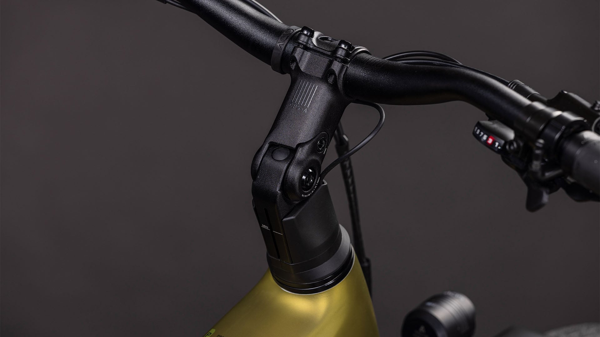 Cube Touring Hybrid Pro 800 goldenlime'n'black