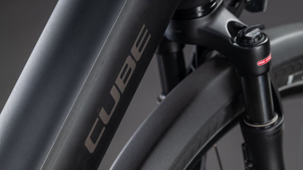 Cube Supreme RT Hybrid Deluxe EX 600 black'n'chrome
