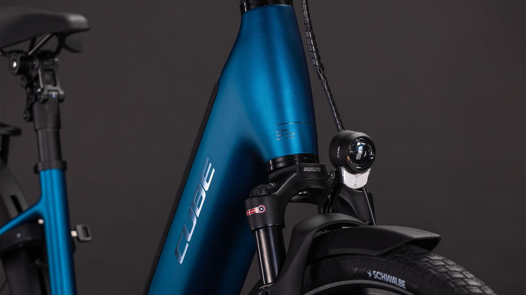 Cube Supreme Hybrid Deluxe Pro 600 electricblue'n'chrome