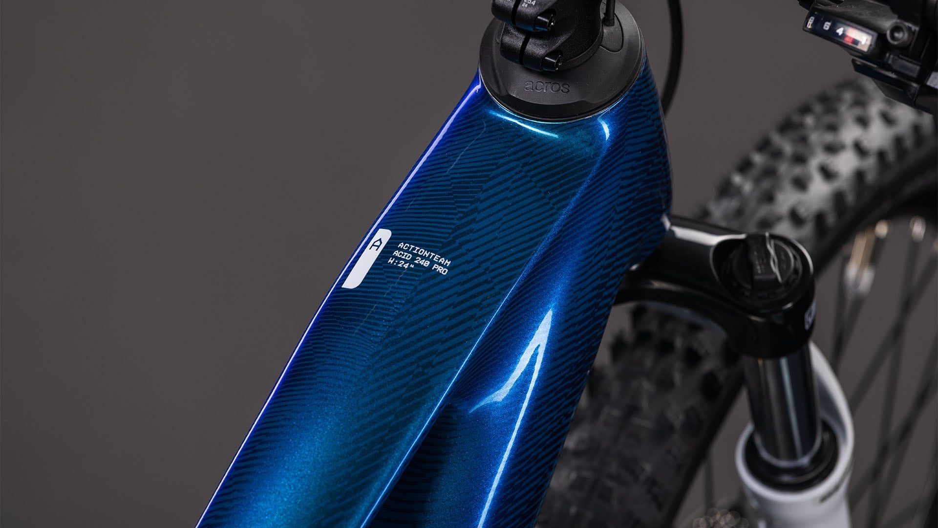 Cube Acid 240 Hybrid Rookie Pro 400X actionteam