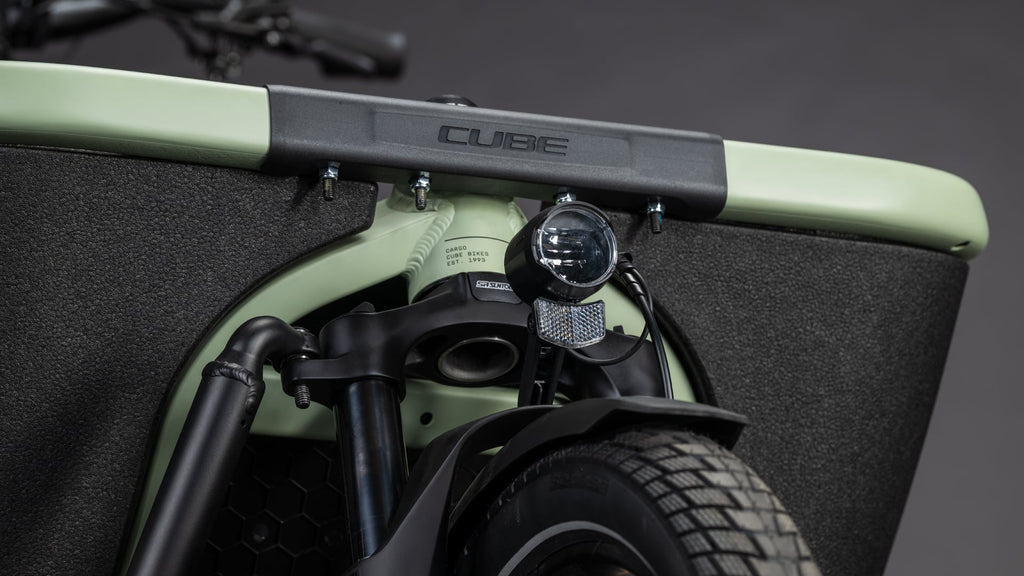 Cube Cargo Hybrid 800 pea'n'reflex