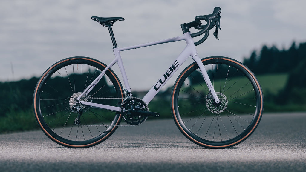 Cube Attain Race cyclamen'n'black