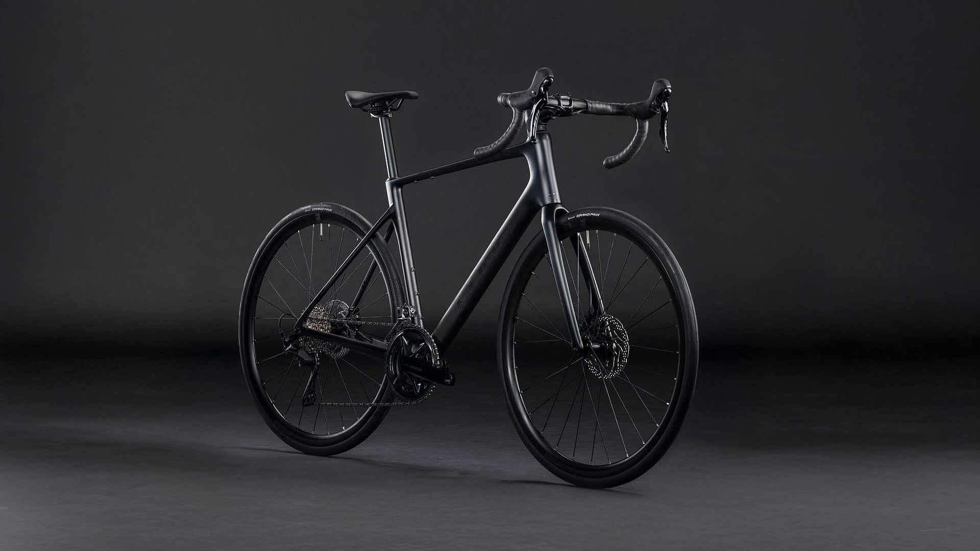 Cube Attain C:62 Race blackline