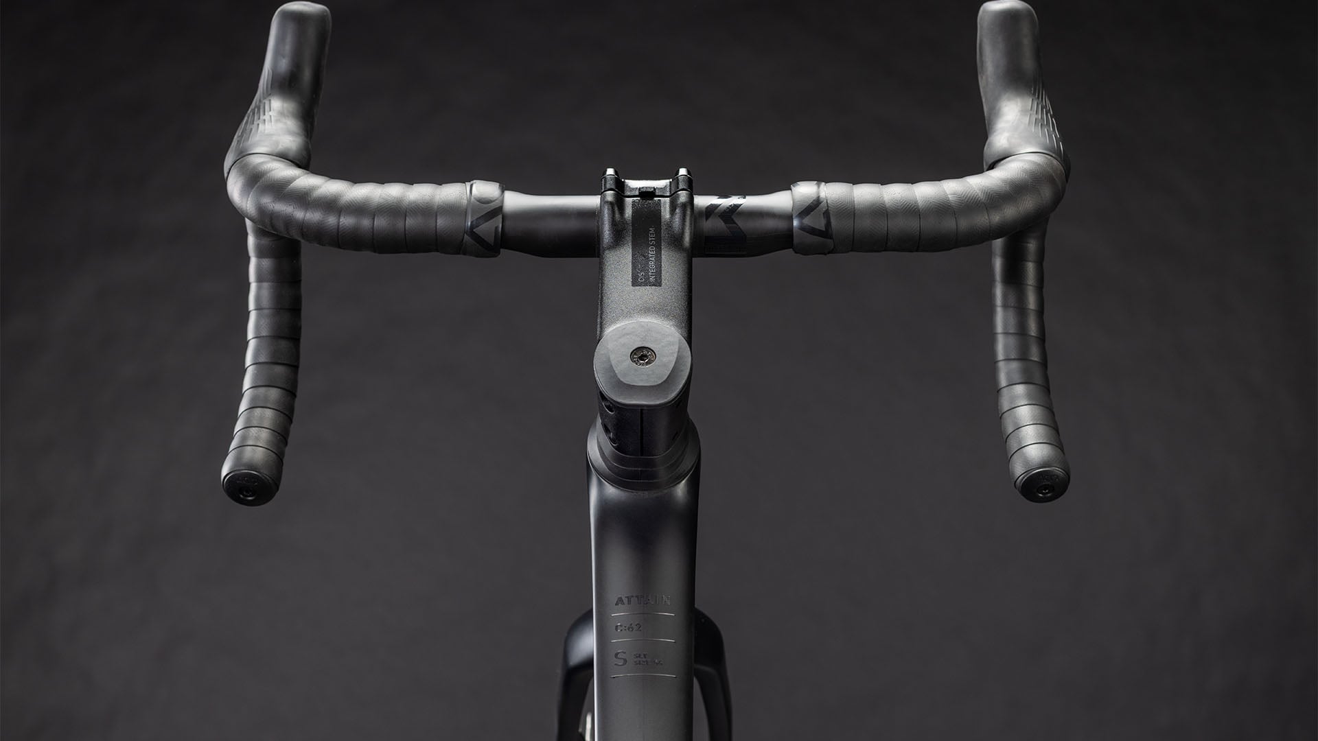 Cube Attain C:62 SLT carbon'n'coalchrome