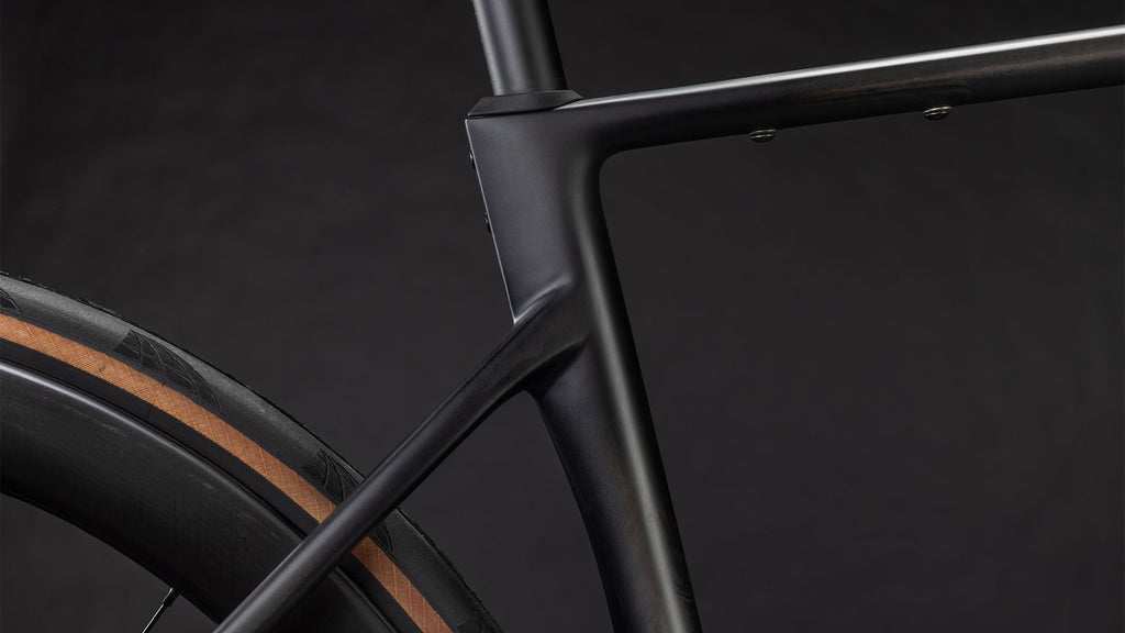 Cube Attain C:62 SLT carbon'n'coalchrome