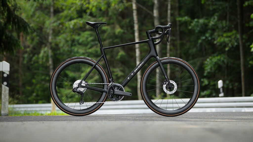 Cube Attain C:62 SLT carbon'n'coalchrome