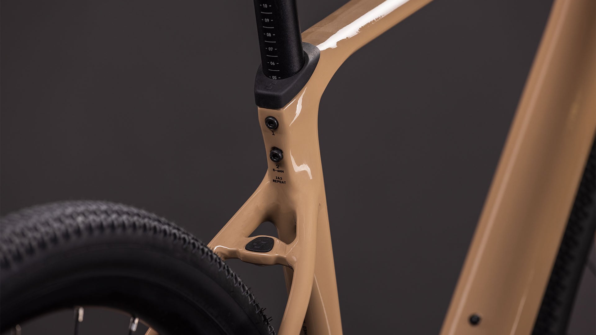 Cube Nuroad Race cappuccino'n'black