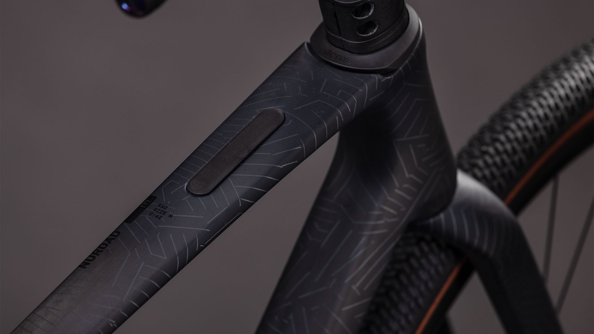 Cube Nuroad C:62 EXC carbon'n'crisscross