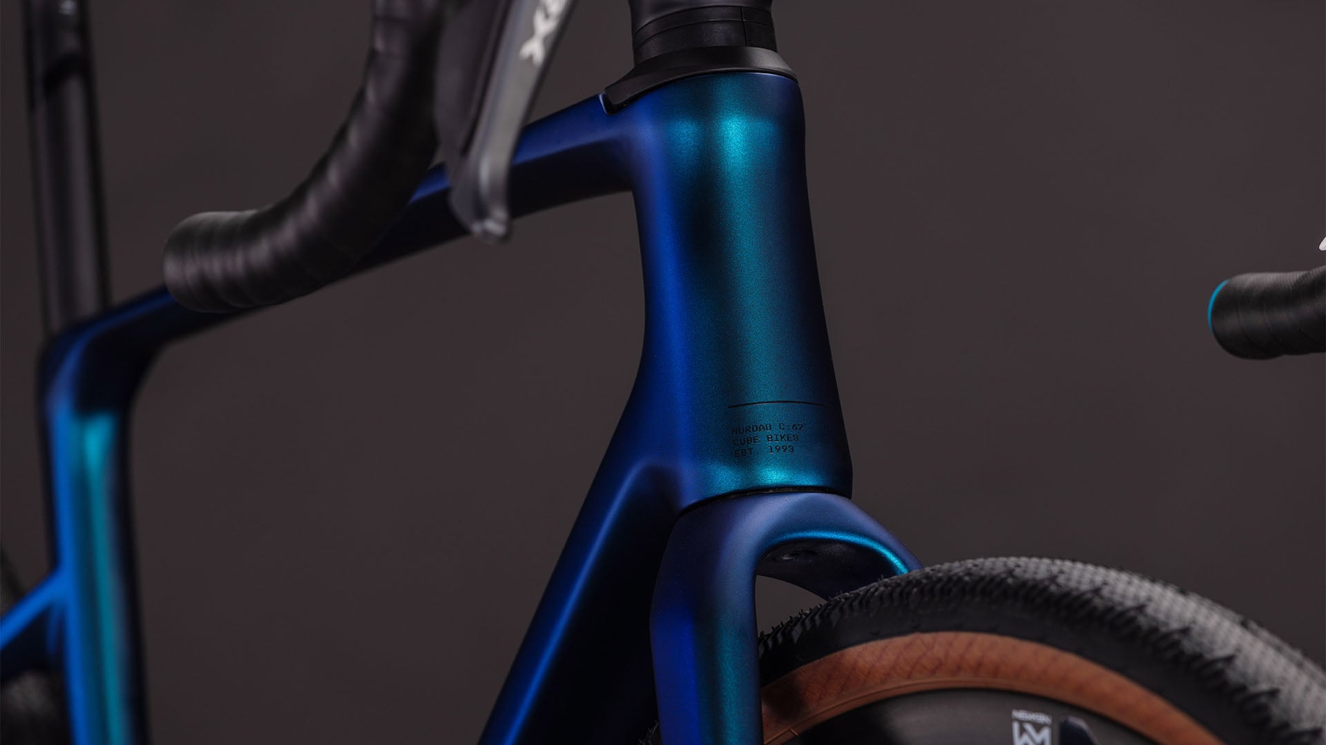 Cube Nuroad C:62 Race nebula'n'blue