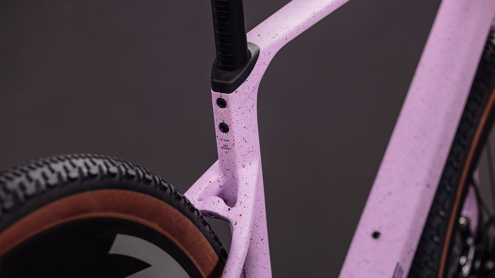Cube Nuroad C:62 SLX rhodonite'n'orange