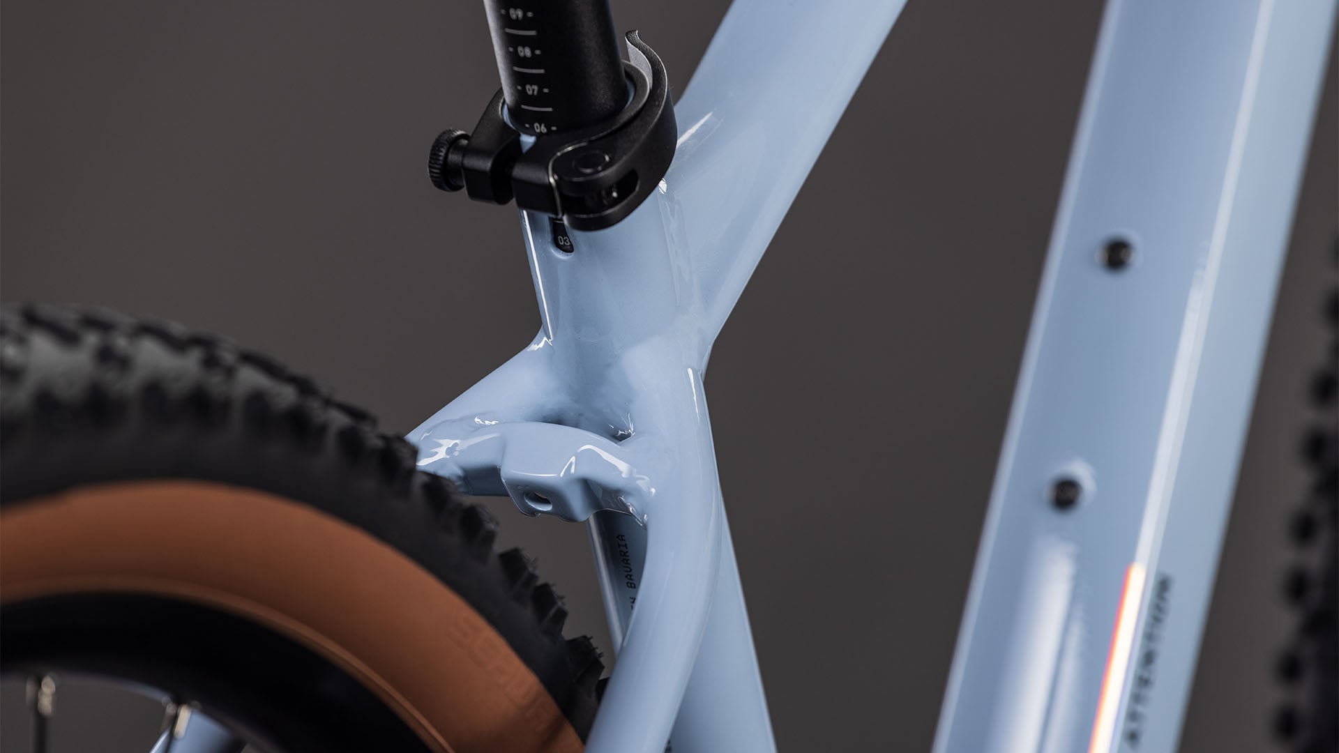 Cube Attention Pro iceblue'n'prism
