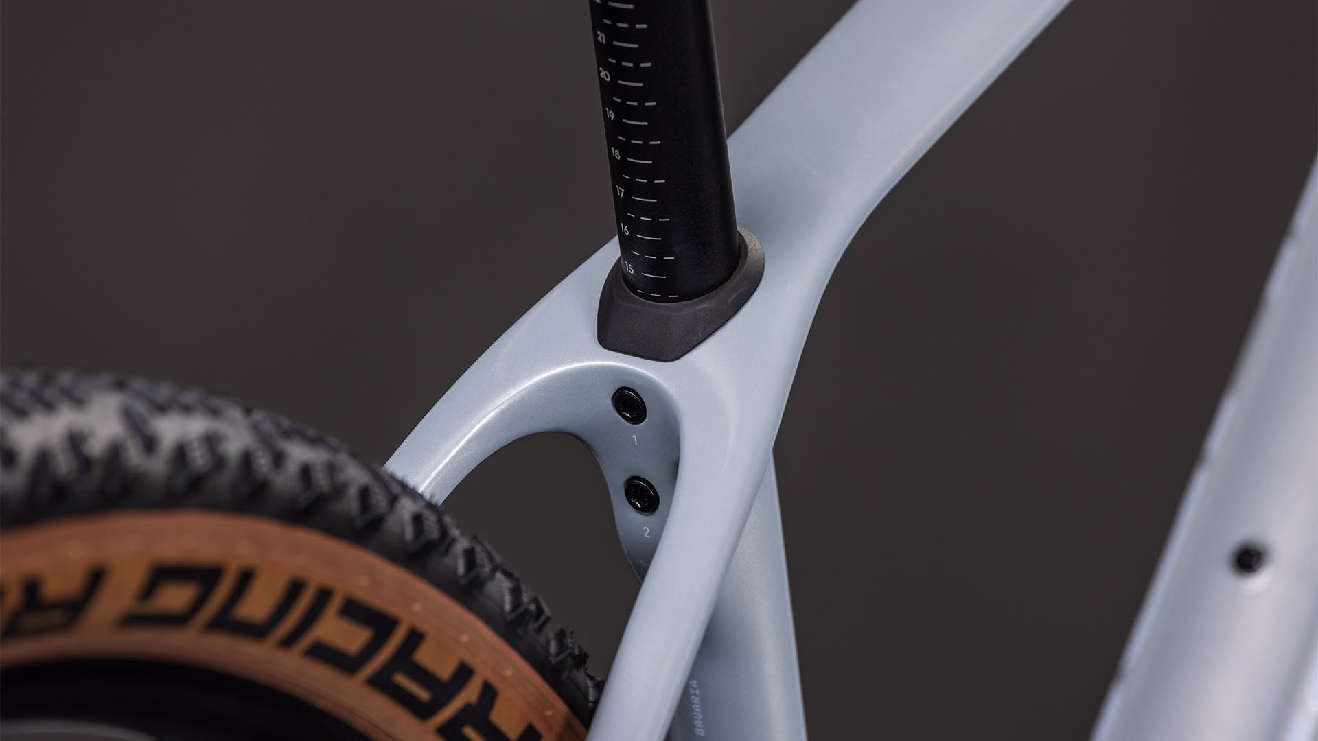 Cube Reaction C:62 Race foggrey'n'white