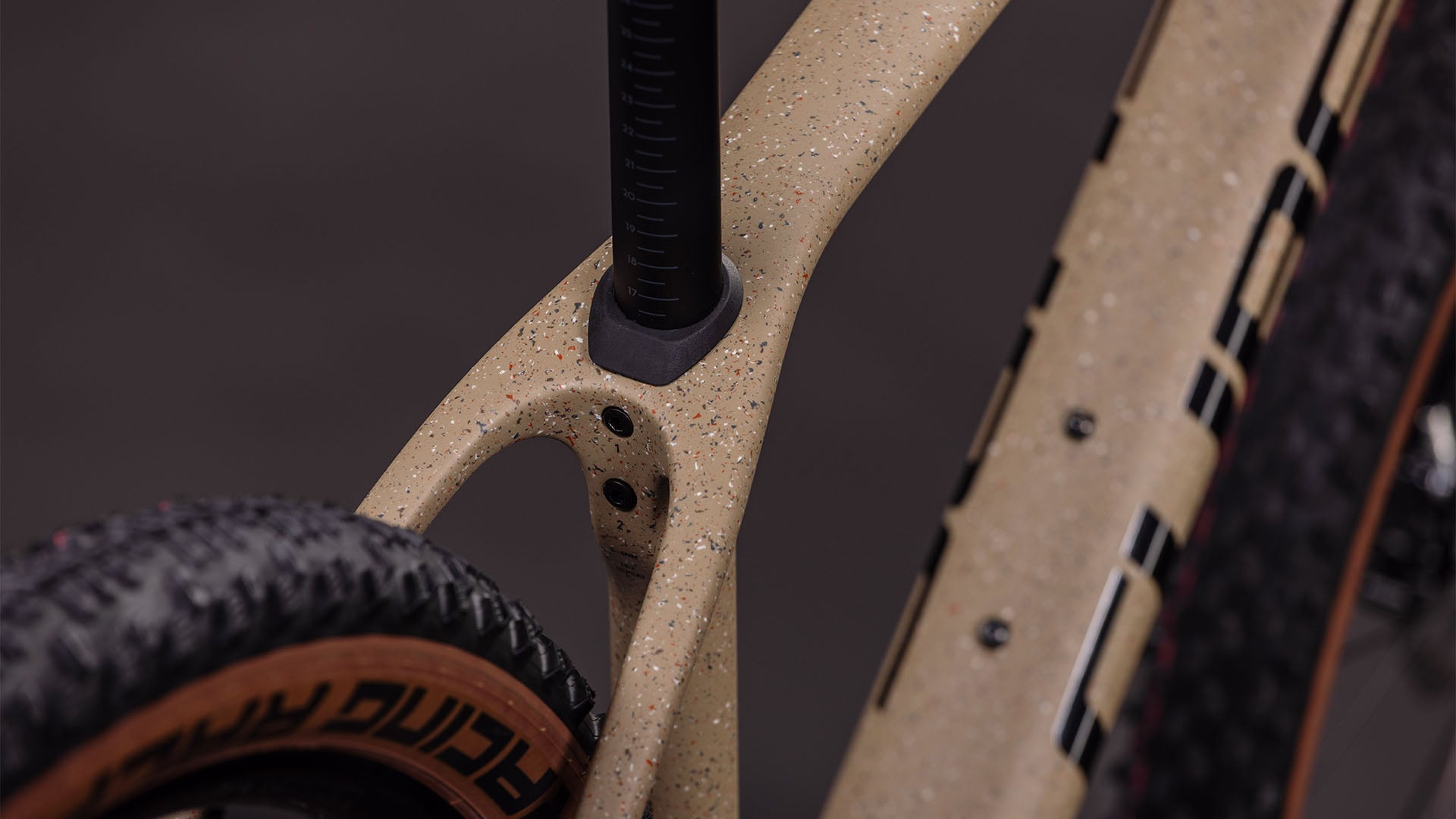 Cube Reaction C:62 SLX mineralgrit'n'black