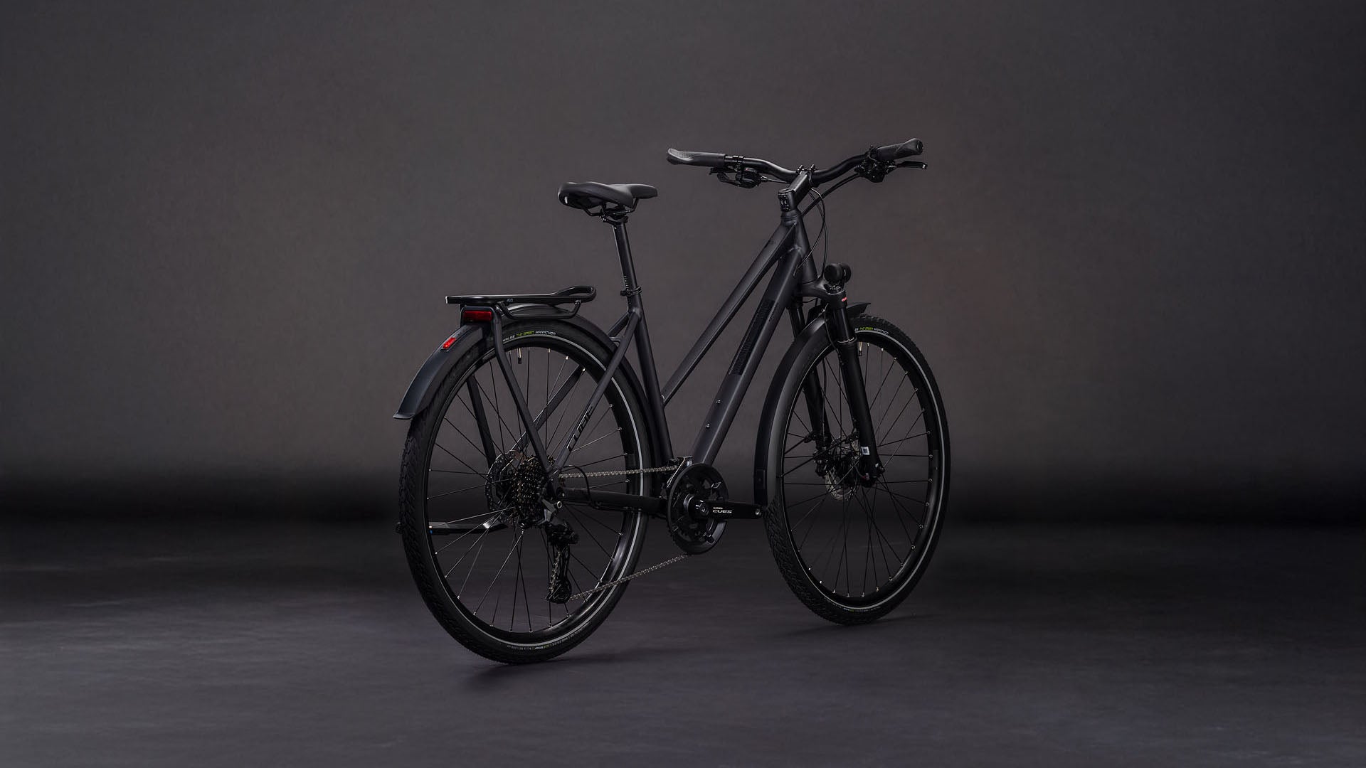 Cube Kathmandu Pro coal'n'black