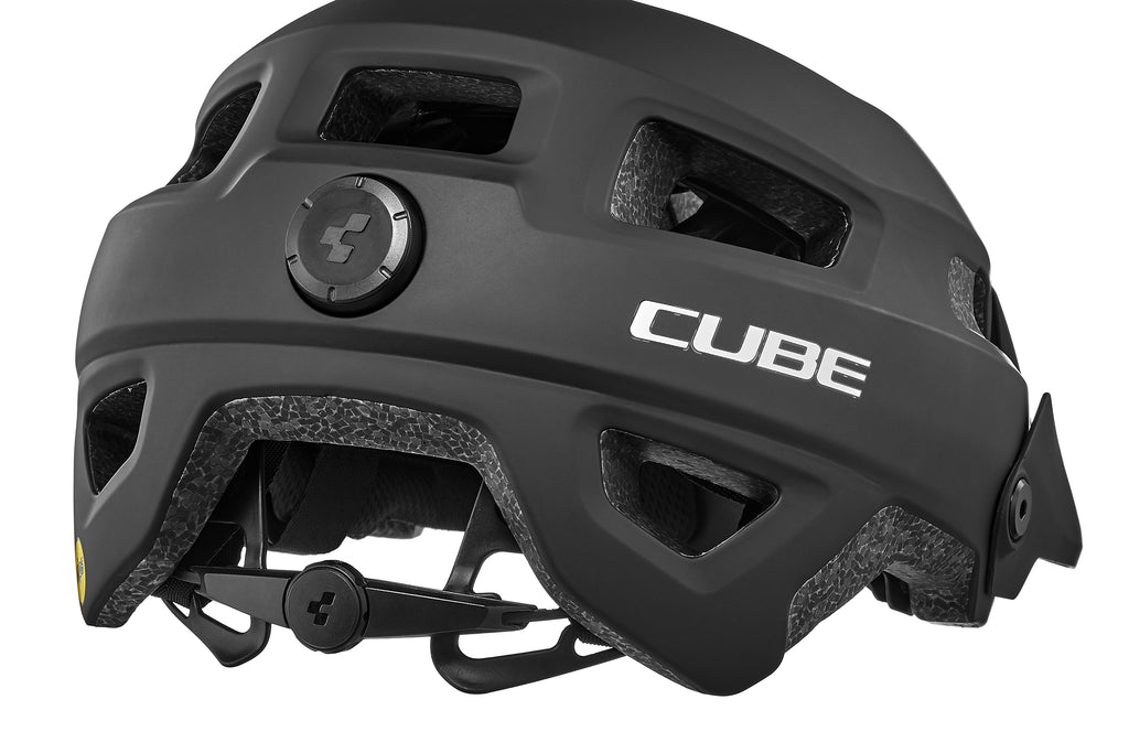 CUBE Helm FRISK