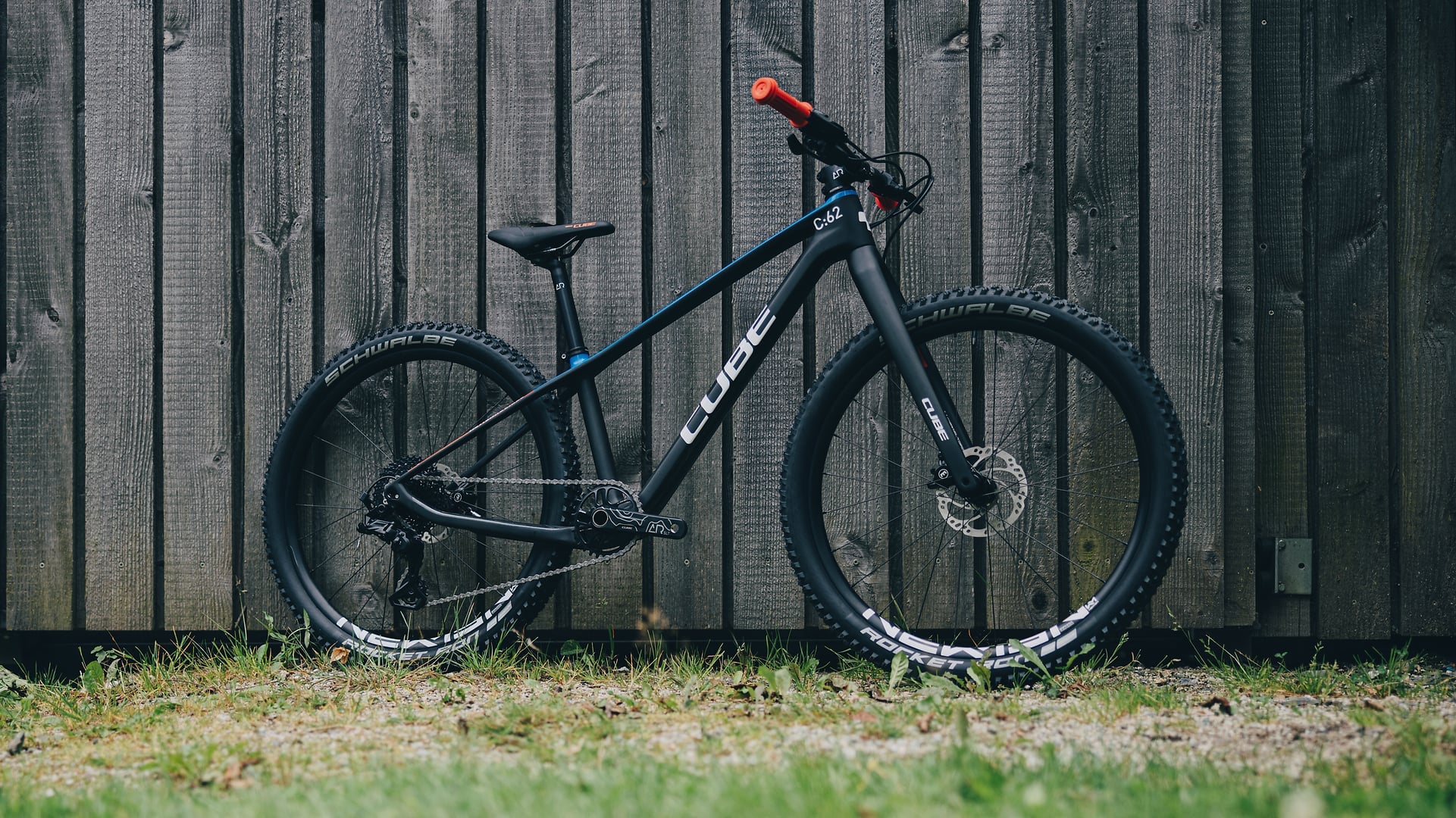 Cube Elite 240 C:62 Pro carbon'n'blue'n'red