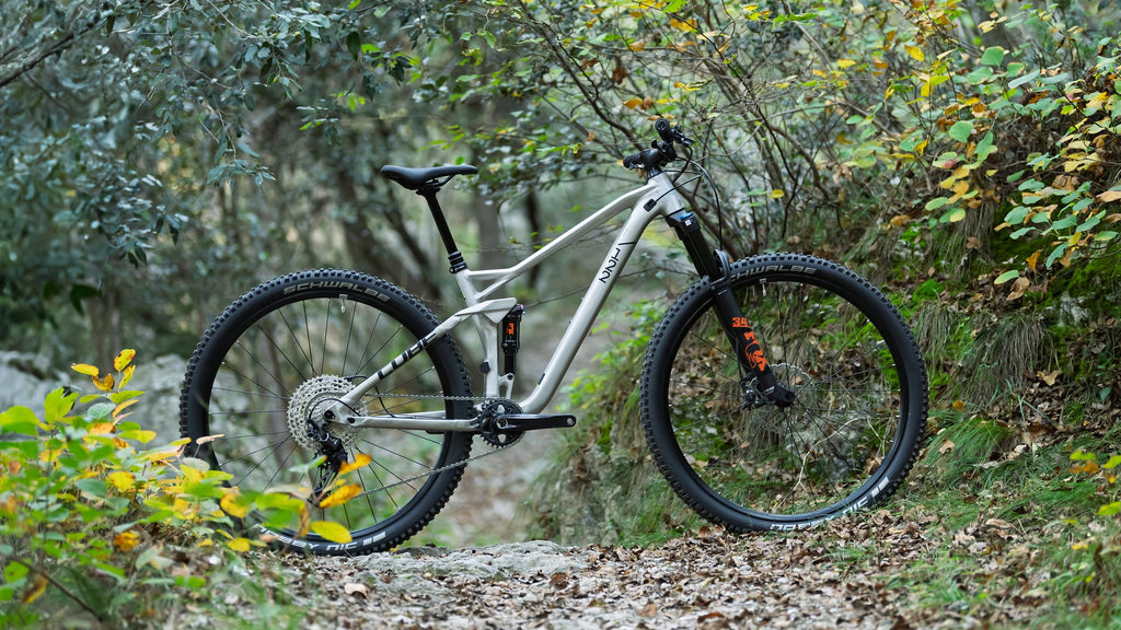 Cube Stereo ONE22 Race rawmetal'n'black